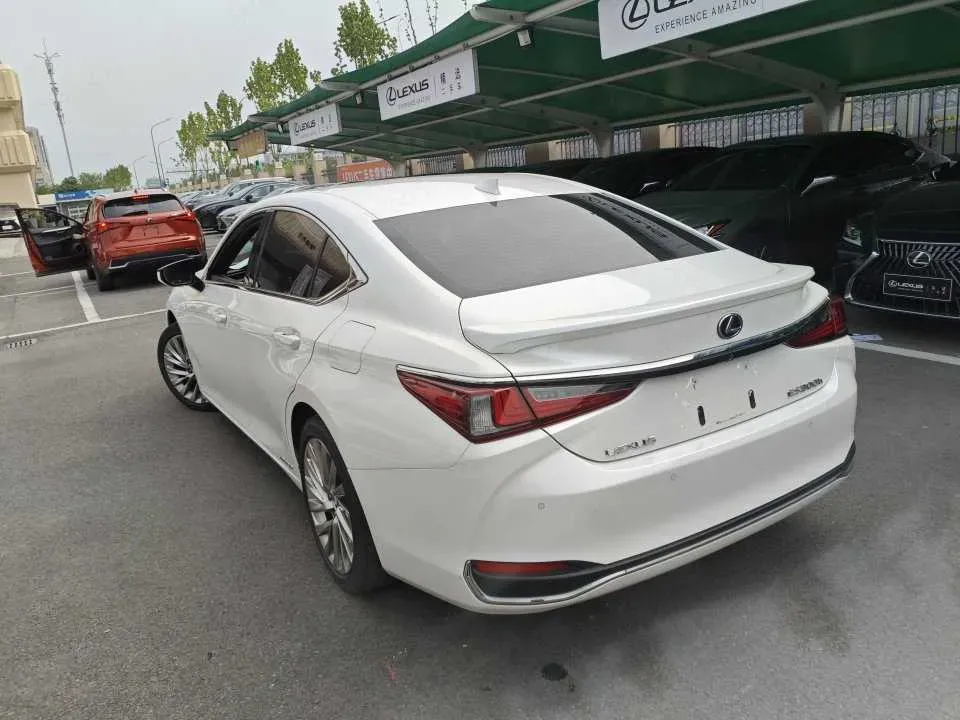 2018 Lexus ES 2.5L 178HP L4 E-CVT Hybrid,autocango,china used car exporter,china ev exporter,chinese used car exporter,chinese used ev exporter
