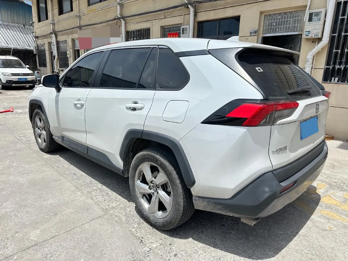 2021 Toyota RAV4 2.0L 171HP L4 CVT,autocango,china used car exporter,china ev exporter,chinese used car exporter,chinese used ev exporter