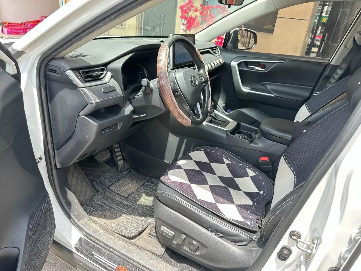 2021 Toyota RAV4 2.0L 171HP L4 CVT,autocango,china used car exporter,china ev exporter,chinese used car exporter,chinese used ev exporter