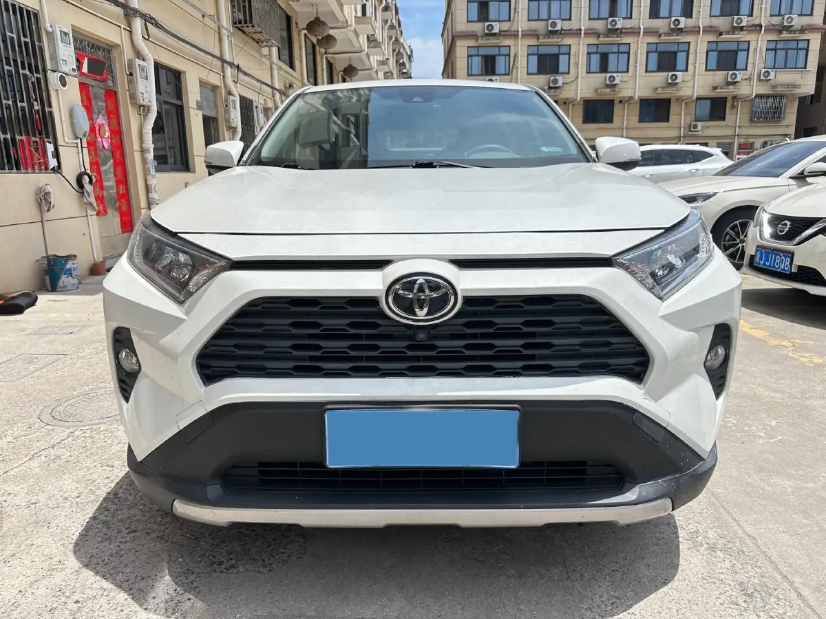 2021 Toyota RAV4 2.0L 171HP L4 CVT,autocango,china used car exporter,china ev exporter,chinese used car exporter,chinese used ev exporter