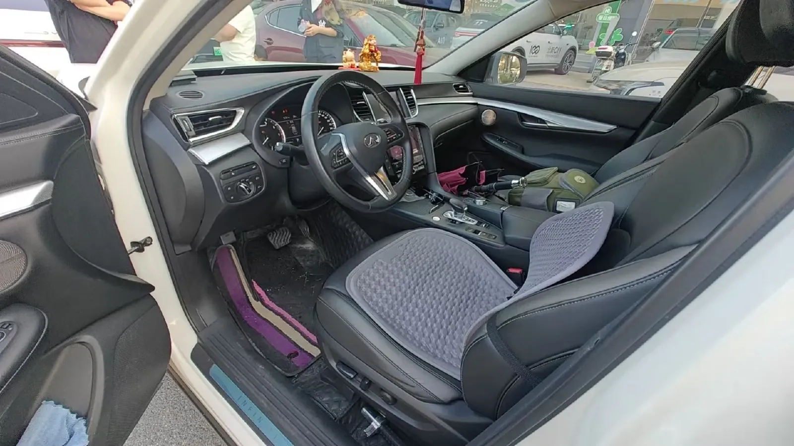 2018 Infiniti QX30 2.0T 211HP L4 7DCT,autocango,china used car exporter,china ev exporter,chinese used car exporter,chinese used ev exporter