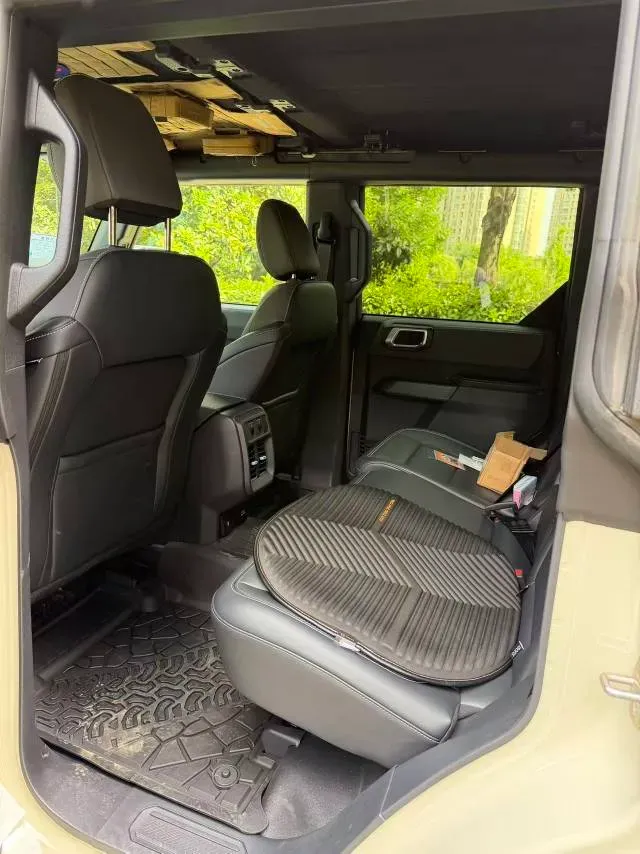 2026 Ford Bronco 2.3T 275HP L4 10AT,autocango,china used car exporter,china ev exporter,chinese used car exporter,chinese used ev exporter