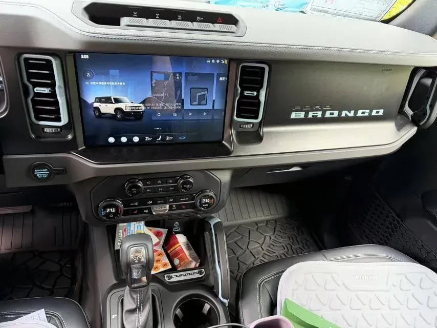 2026 Ford Bronco 2.3T 275HP L4 10AT,autocango,china used car exporter,china ev exporter,chinese used car exporter,chinese used ev exporter