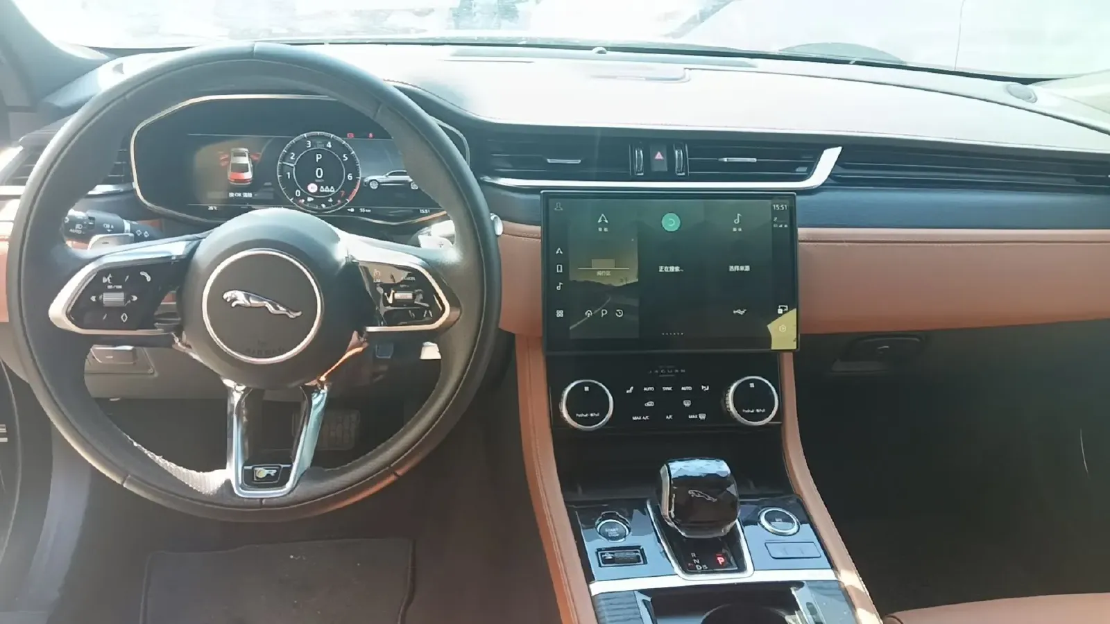 2022 Jaguar XFL 2.0T 250HP L4 8AT,autocango,china used car exporter,china ev exporter,chinese used car exporter,chinese used ev exporter