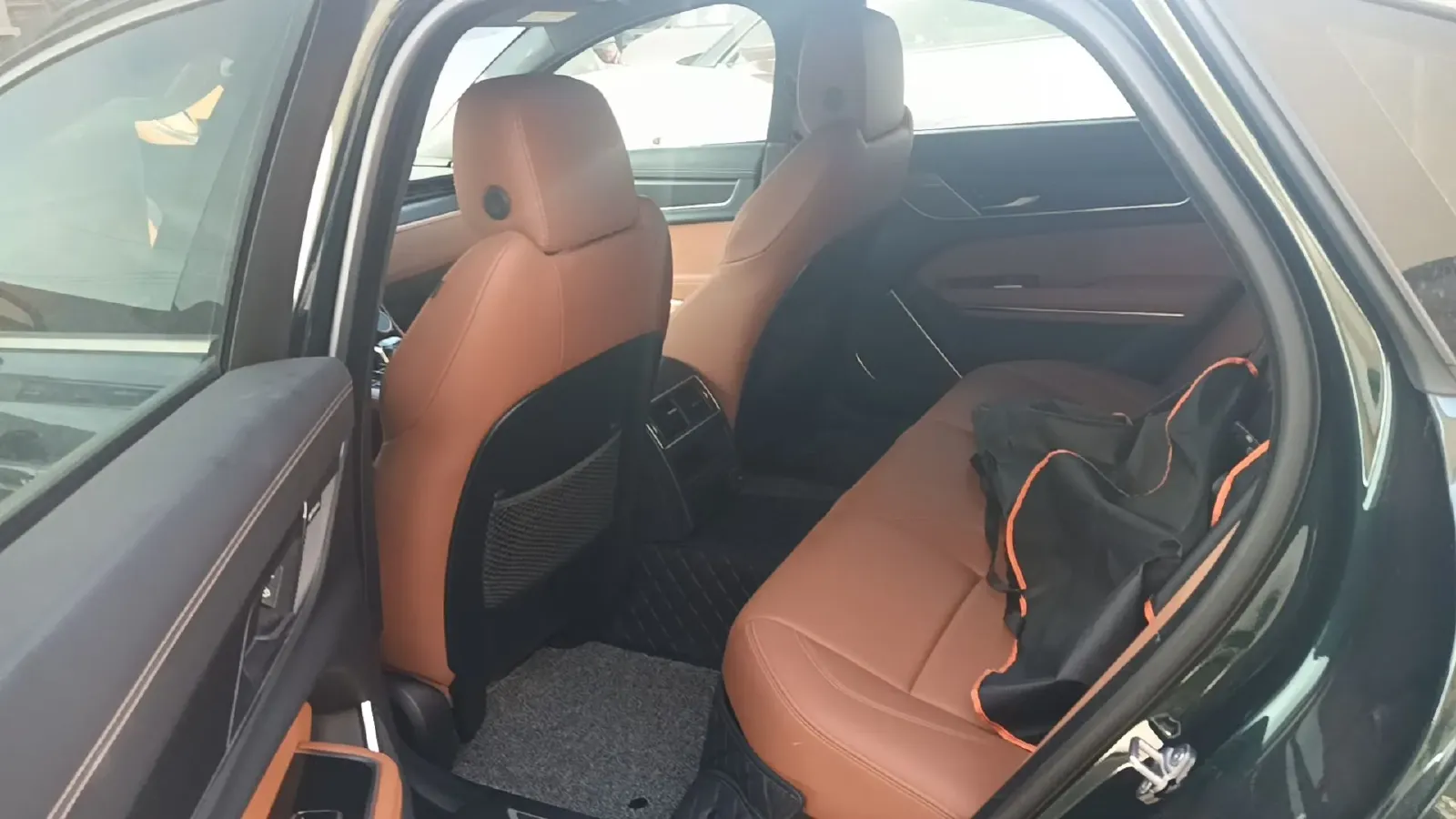 2022 Jaguar XFL 2.0T 250HP L4 8AT,autocango,china used car exporter,china ev exporter,chinese used car exporter,chinese used ev exporter