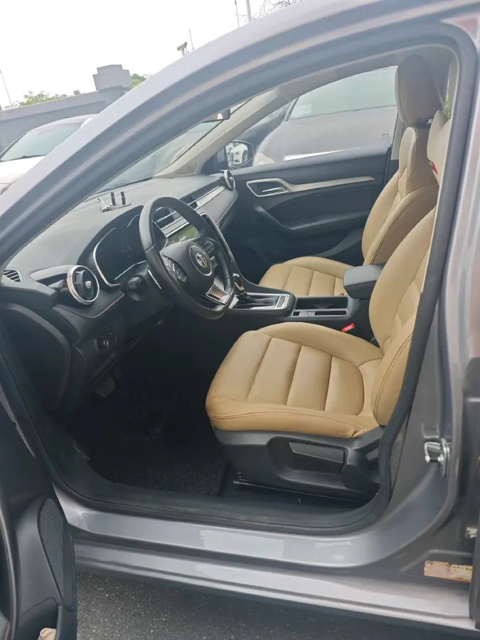 2019 MAXUS D60 1.5T 169HP L4 7DCT,autocango,china used car exporter,china ev exporter,chinese used car exporter,chinese used ev exporter