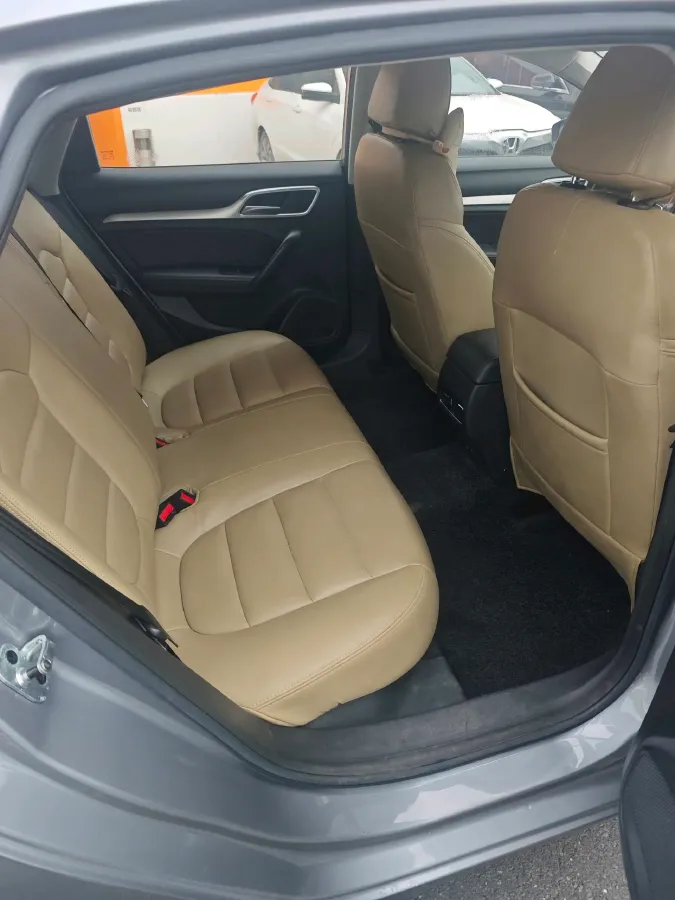 2019 MAXUS D60 1.5T 169HP L4 7DCT,autocango,china used car exporter,china ev exporter,chinese used car exporter,chinese used ev exporter