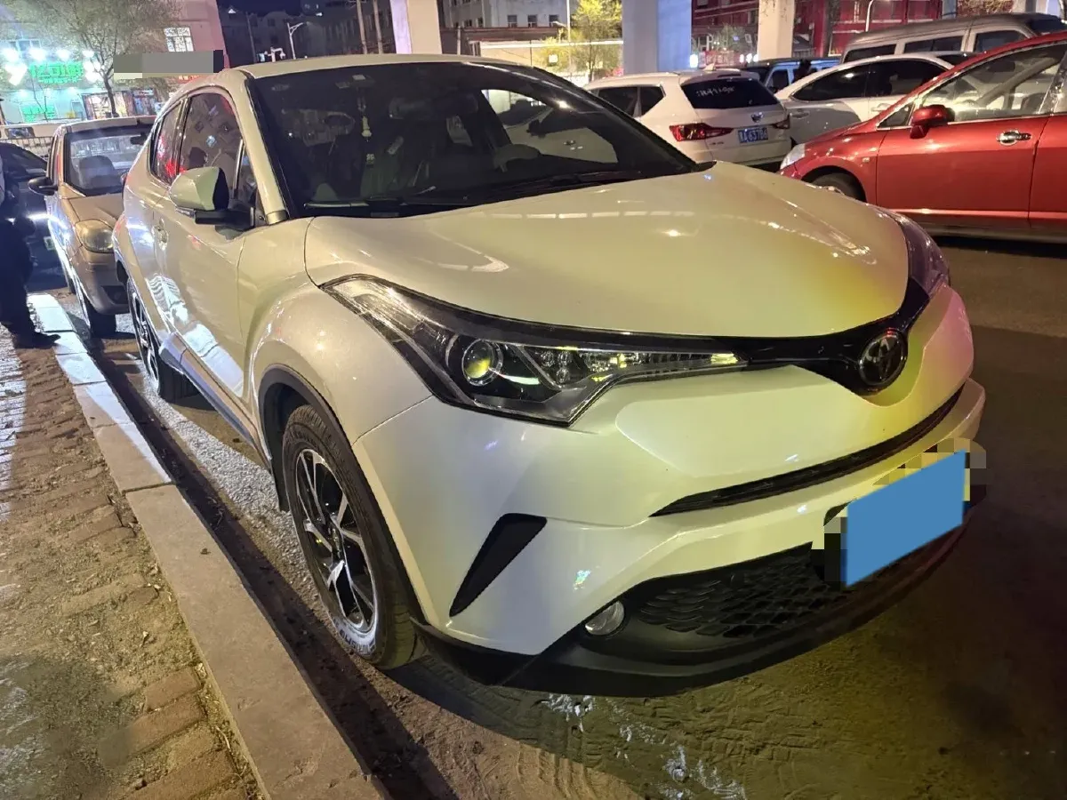 2020 Toyota C-HR 2.0L 171HP L4 CVT,autocango,china used car exporter,china ev exporter,chinese used car exporter,chinese used ev exporter