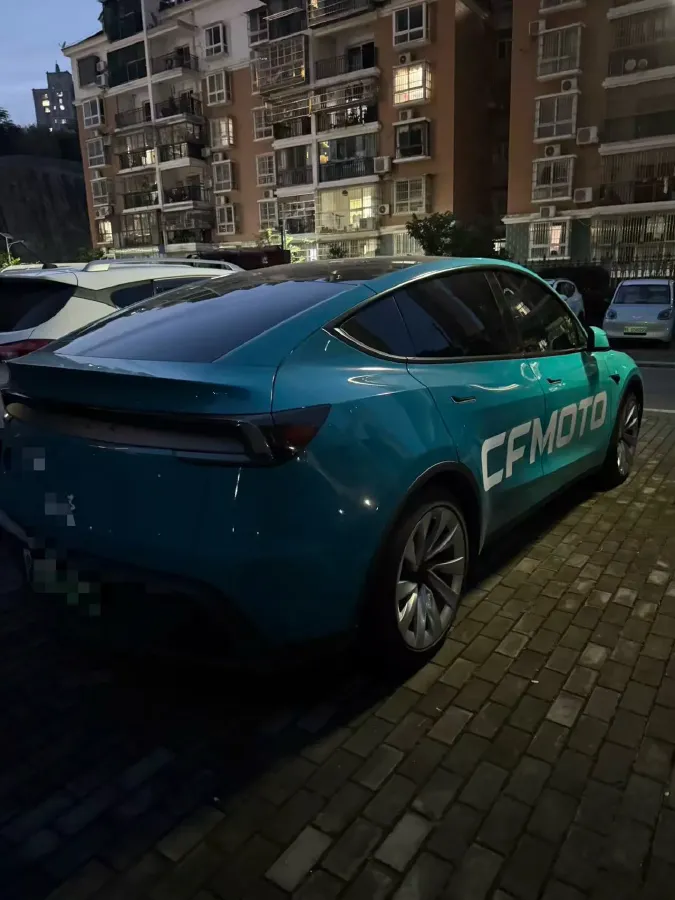 2025 Tesla Model Y BEV 62.5KWH,autocango,china used car exporter,china ev exporter,chinese used car exporter,chinese used ev exporter