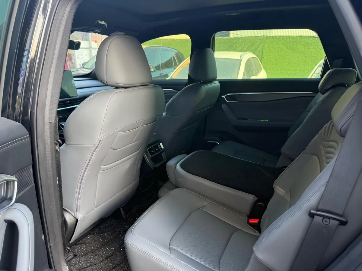 2012 Geely GC7 1.5L 106HP L4 5MT,autocango,china used car exporter,china ev exporter,chinese used car exporter,chinese used ev exporter