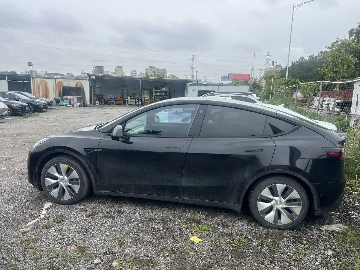 2022 Tesla Model Y BEV 60KWH,autocango,china used car exporter,china ev exporter,chinese used car exporter,chinese used ev exporter