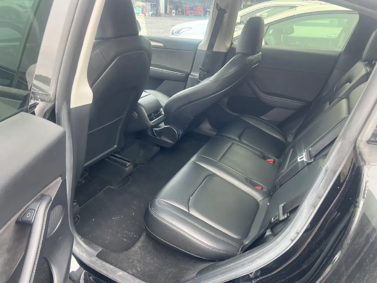 2022 Tesla Model Y BEV 60KWH,autocango,china used car exporter,china ev exporter,chinese used car exporter,chinese used ev exporter