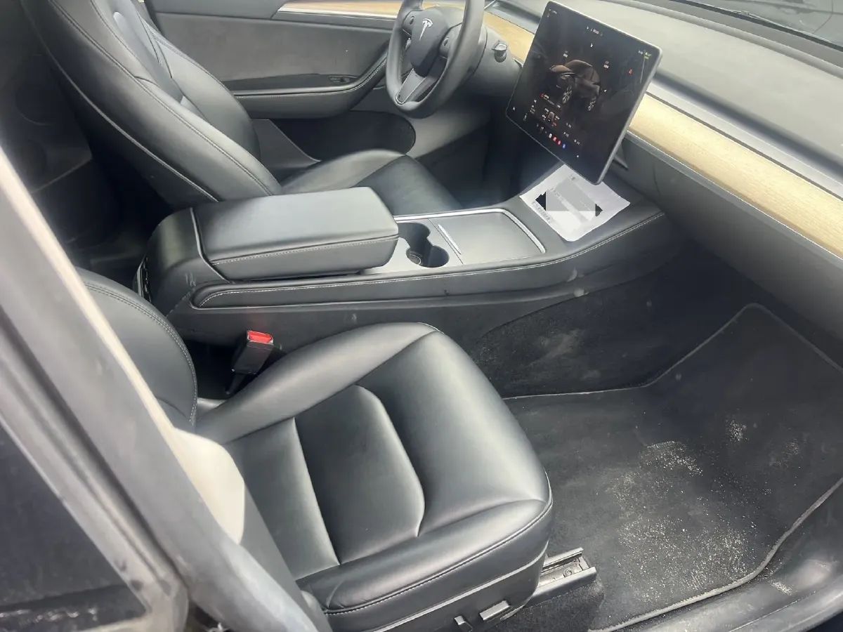2022 Tesla Model Y BEV 60KWH,autocango,china used car exporter,china ev exporter,chinese used car exporter,chinese used ev exporter