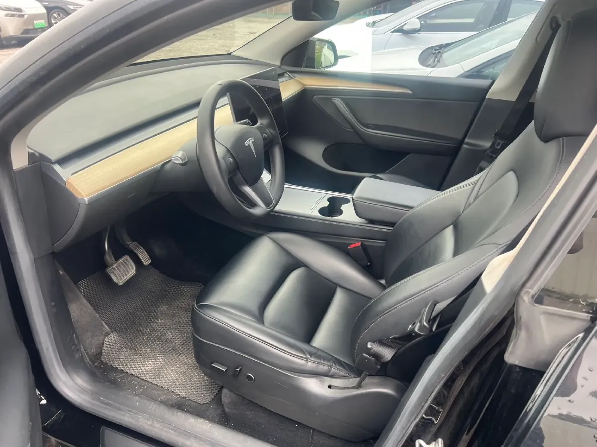 2022 Tesla Model Y BEV 60KWH,autocango,china used car exporter,china ev exporter,chinese used car exporter,chinese used ev exporter