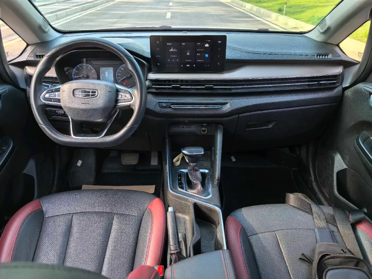 2021 Geely Vision X3 1.5L 109HP L4 CVT,autocango,china used car exporter,china ev exporter,chinese used car exporter,chinese used ev exporter