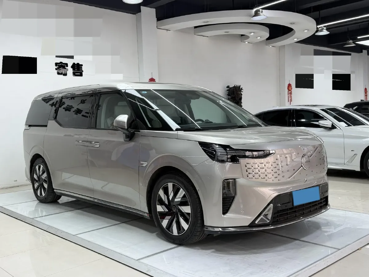 2025 Volvo EM90 BEV 116KWH,autocango,china used car exporter,china ev exporter,chinese used car exporter,chinese used ev exporter