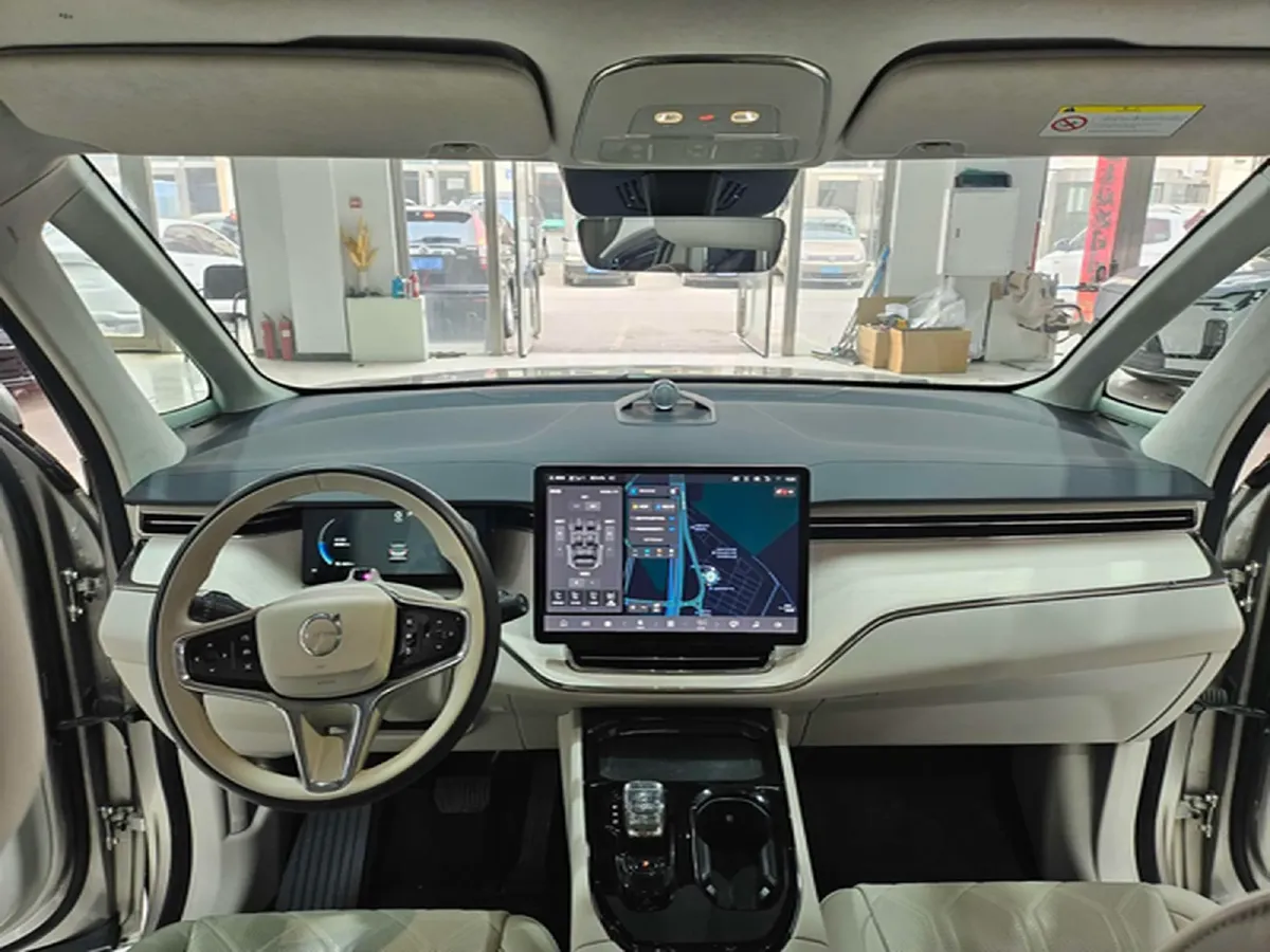 2025 Volvo EM90 BEV 116KWH,autocango,china used car exporter,china ev exporter,chinese used car exporter,chinese used ev exporter