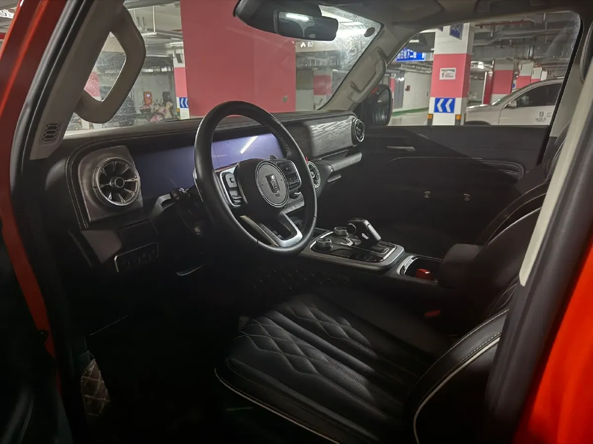 2023 Tank 300 2.0T 227HP L4 8AT,autocango,china used car exporter,china ev exporter,chinese used car exporter,chinese used ev exporter