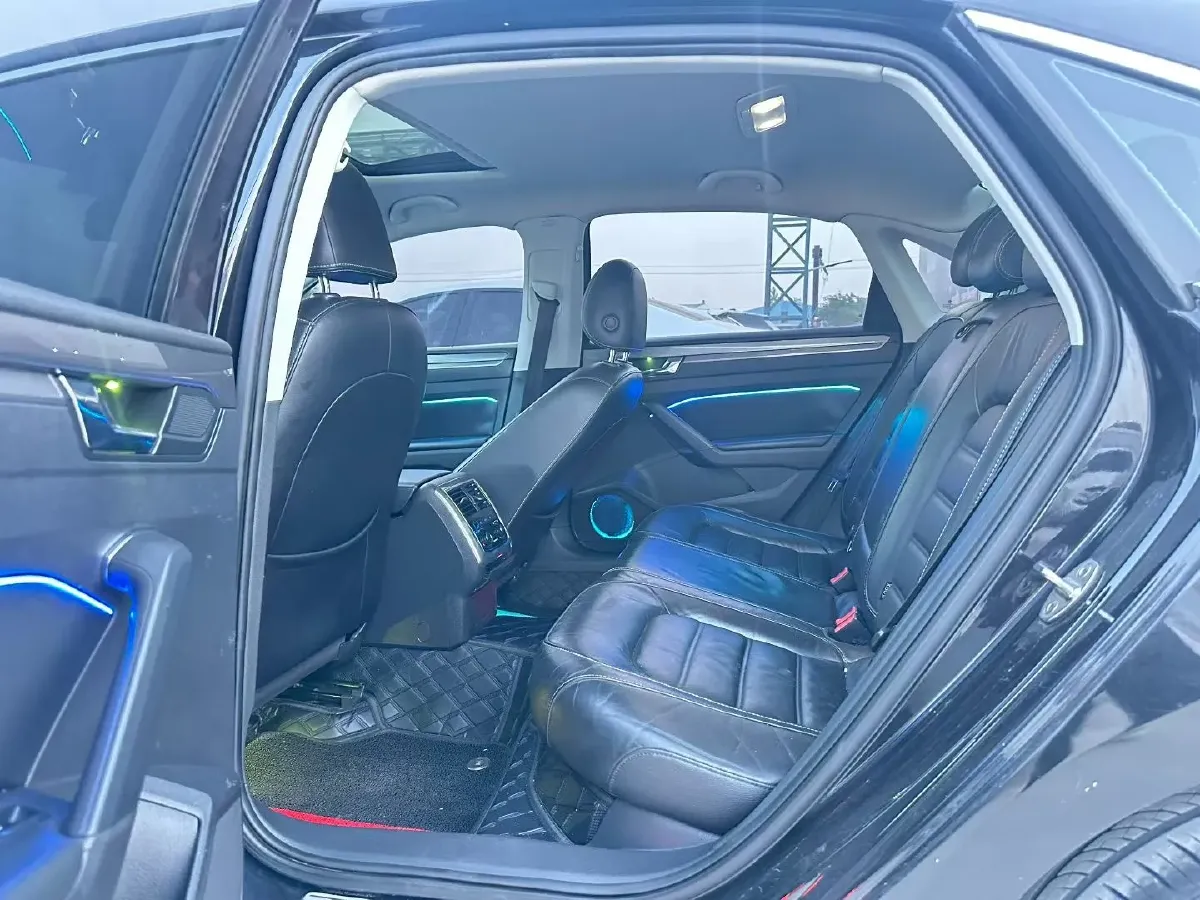 2017 Volkswagen Passat 1.8T 180HP L4 7DCT,autocango,china used car exporter,china ev exporter,chinese used car exporter,chinese used ev exporter