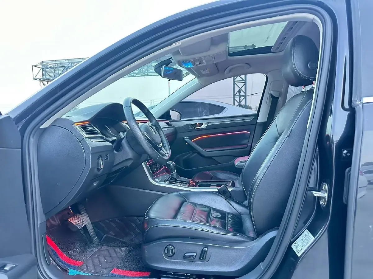2017 Volkswagen Passat 1.8T 180HP L4 7DCT,autocango,china used car exporter,china ev exporter,chinese used car exporter,chinese used ev exporter