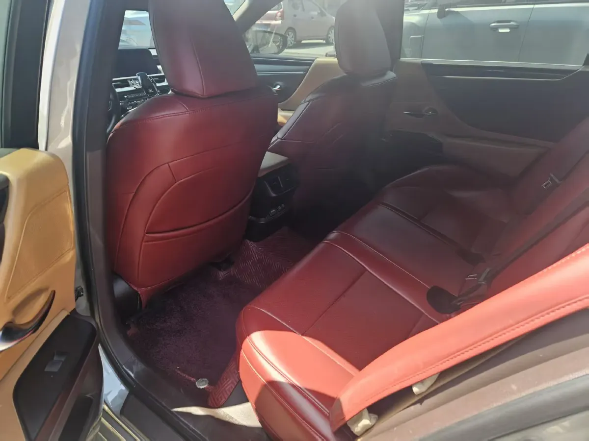 2018 Lexus ES 2.5L 207HP L4 8AT,autocango,china used car exporter,china ev exporter,chinese used car exporter,chinese used ev exporter