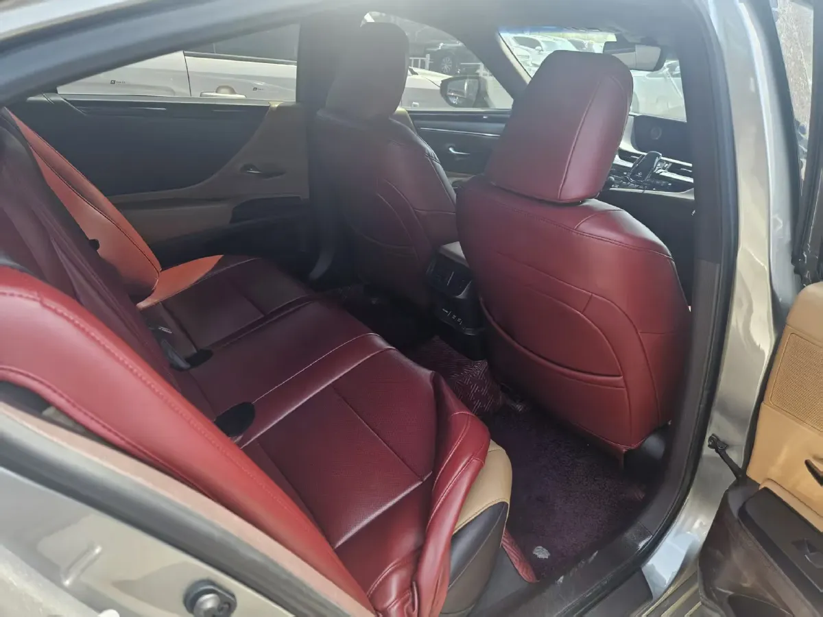 2018 Lexus ES 2.5L 207HP L4 8AT,autocango,china used car exporter,china ev exporter,chinese used car exporter,chinese used ev exporter