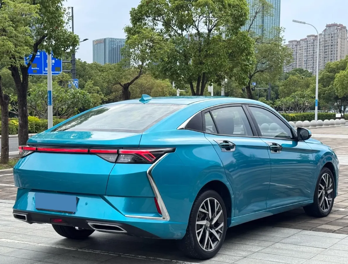 2020 DongFeng Aeolus YiXuan 1.5T 150HP L4 6DCT,autocango,china used car exporter,china ev exporter,chinese used car exporter,chinese used ev exporter