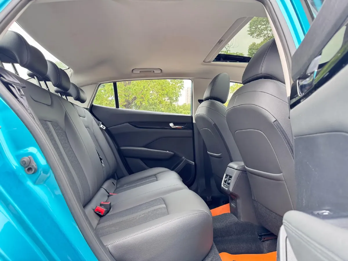 2020 DongFeng Aeolus YiXuan 1.5T 150HP L4 6DCT,autocango,china used car exporter,china ev exporter,chinese used car exporter,chinese used ev exporter