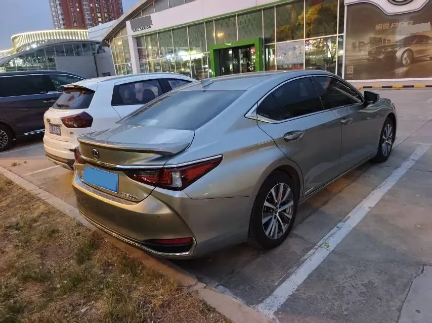2020 Lexus ES 2.5L 178HP L4 E-CVT Hybrid,autocango,china used car exporter,china ev exporter,chinese used car exporter,chinese used ev exporter