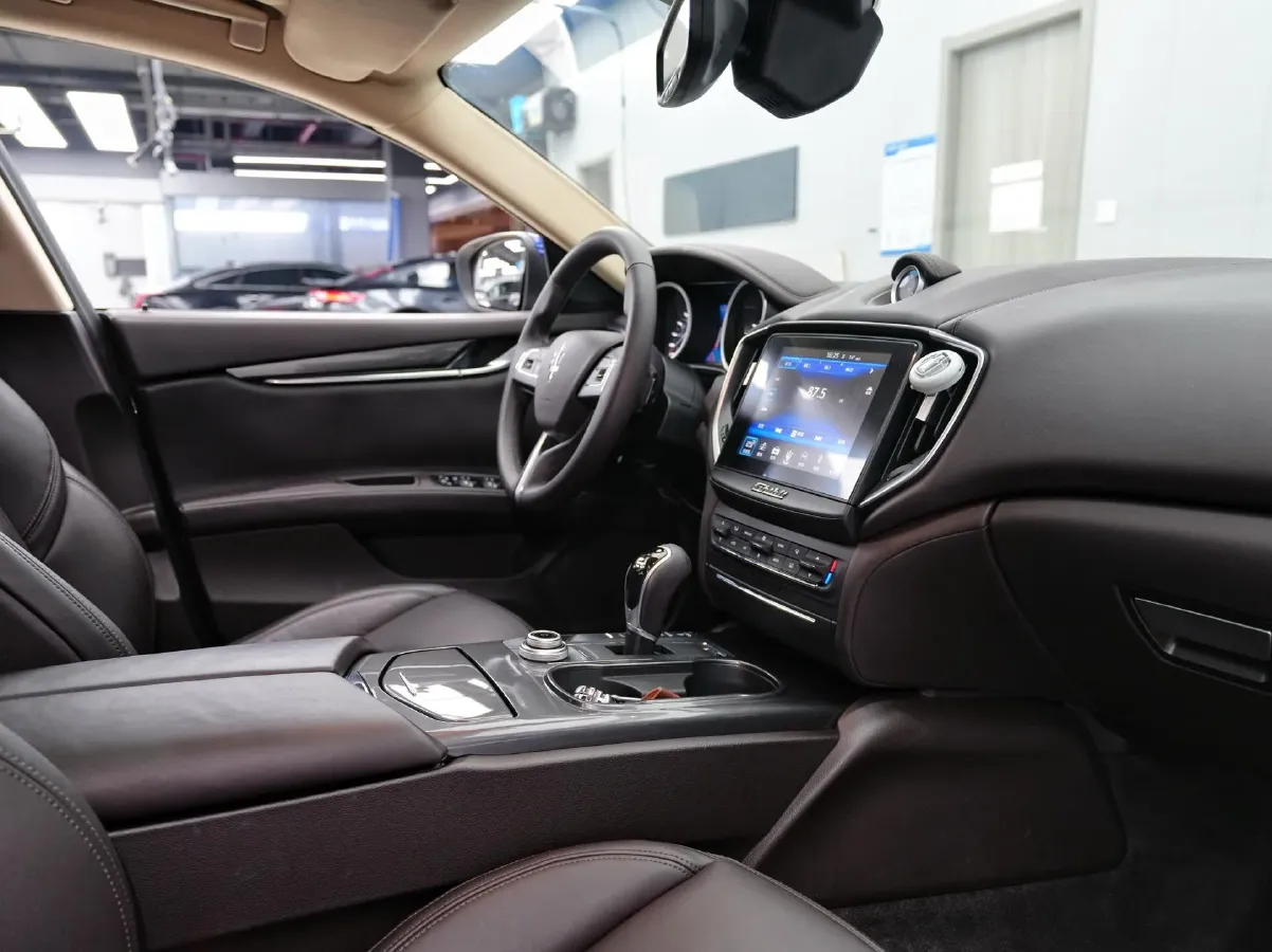 2018 Maserati Ghibli 3.0T 350HP V6 8AT,autocango,china used car exporter,china ev exporter,chinese used car exporter,chinese used ev exporter