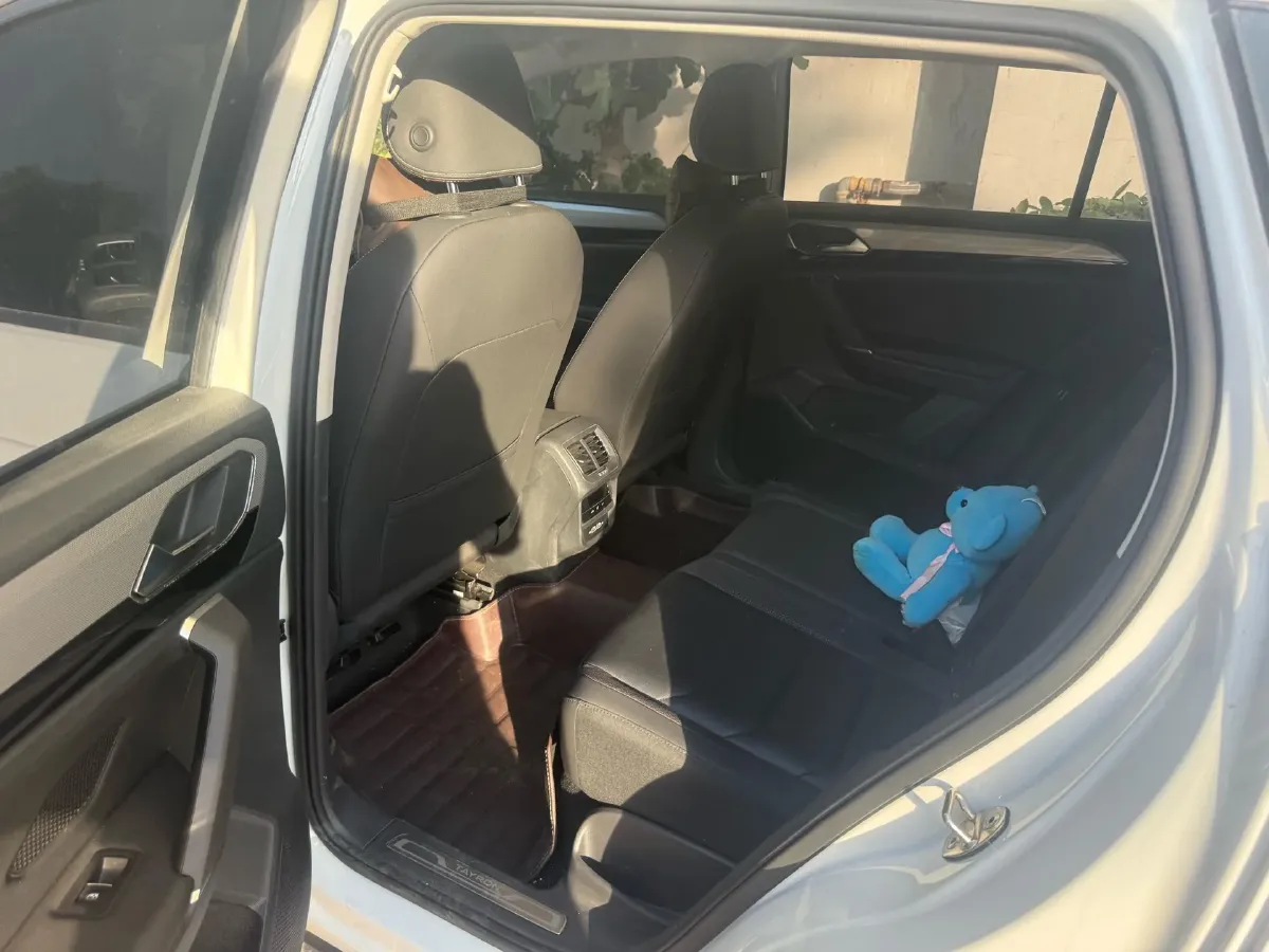 2021 Volkswagen Tayron 2.0T 186HP L4 7DCT,autocango,china used car exporter,china ev exporter,chinese used car exporter,chinese used ev exporter