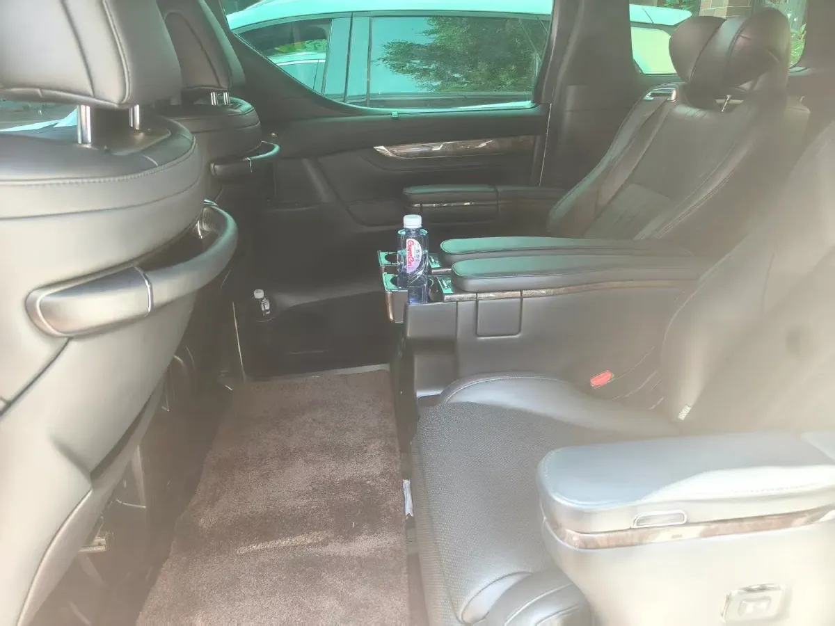 2020 Toyota Alphard 2.5L 117HP L4 E-CVT Hybrid,autocango,china used car exporter,china ev exporter,chinese used car exporter,chinese used ev exporter