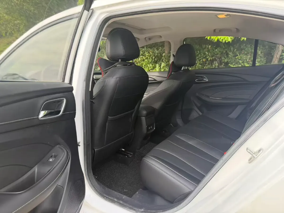 2019 Roewe i5 1.5L 120HP L4 CVT,autocango,china used car exporter,china ev exporter,chinese used car exporter,chinese used ev exporter