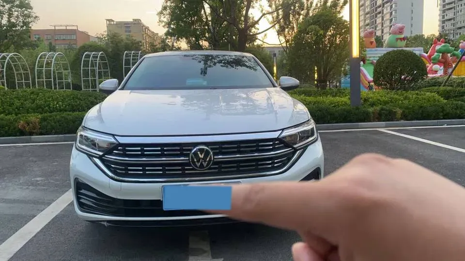 2024 Volkswagen Sagitar 1.5T 160HP L4 7DCT,autocango,china used car exporter,china ev exporter,chinese used car exporter,chinese used ev exporter