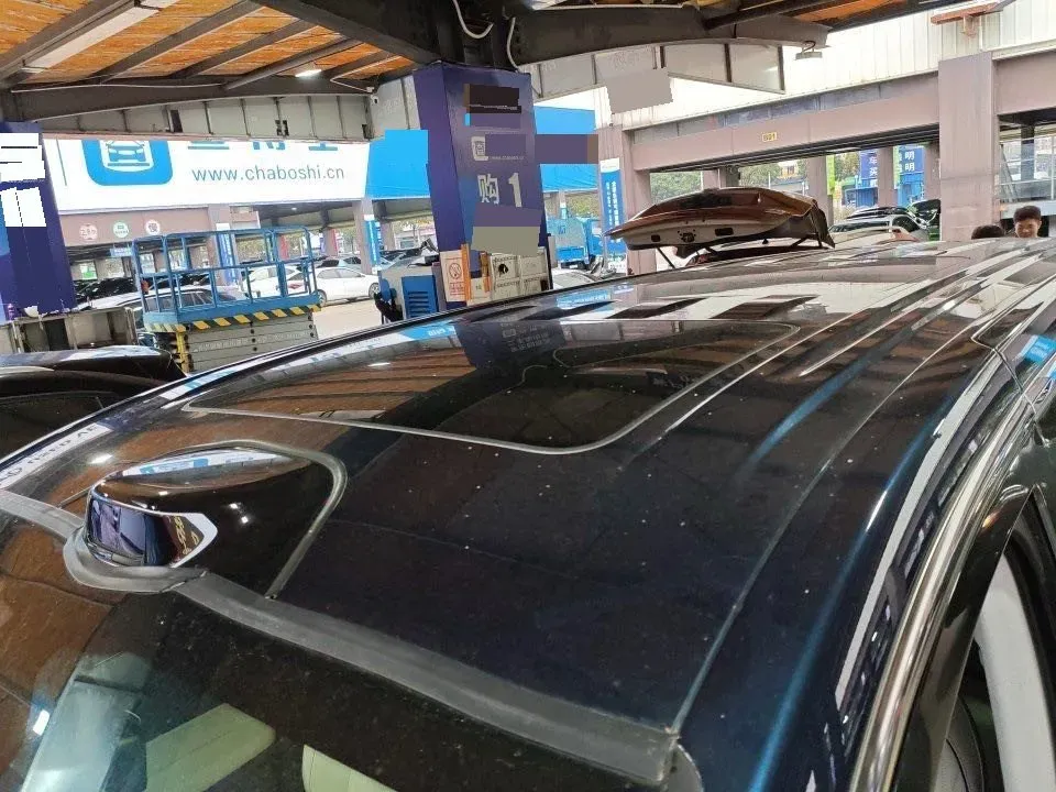 2025 Voyah Dream 1.5T 150HP L4 PHEV 41.7KWH,autocango,china used car exporter,china ev exporter,chinese used car exporter,chinese used ev exporter