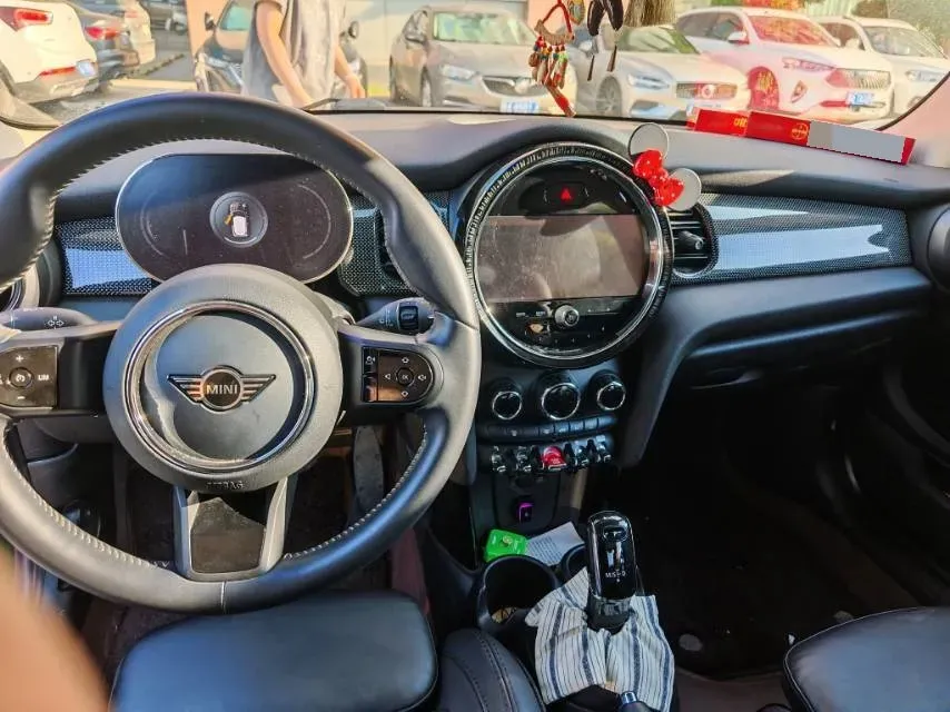 2022 MINI MINI 1.5T 136HP L3 7DCT,autocango,china used car exporter,china ev exporter,chinese used car exporter,chinese used ev exporter