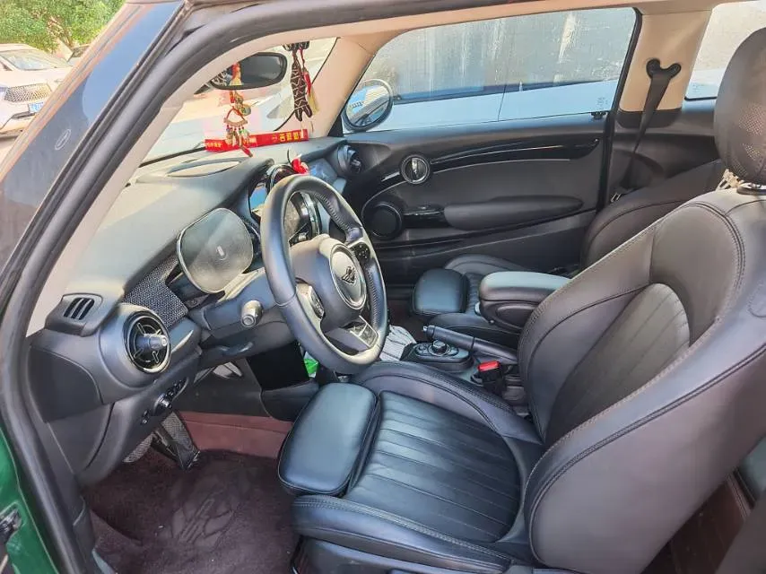 2022 MINI MINI 1.5T 136HP L3 7DCT,autocango,china used car exporter,china ev exporter,chinese used car exporter,chinese used ev exporter