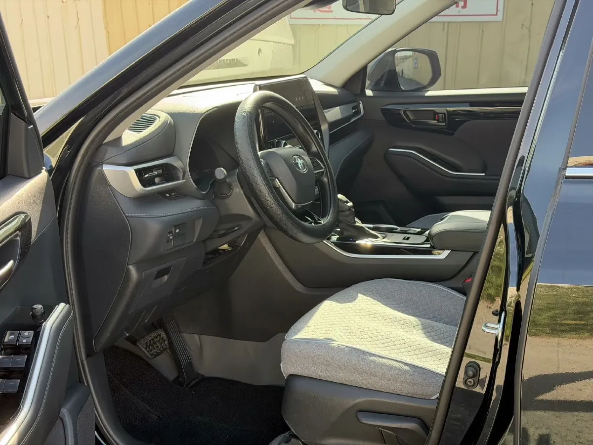 2024 Toyota Highlander 2.5L 189HP L4 E-CVT Hybrid,autocango,china used car exporter,china ev exporter,chinese used car exporter,chinese used ev exporter