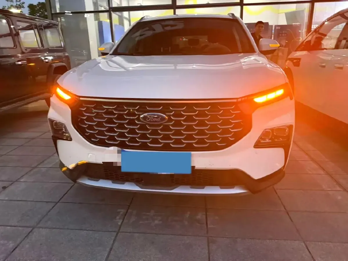 2023 Ford Equator Sport 1.5T 170HP L4 7DCT,autocango,china used car exporter,china ev exporter,chinese used car exporter,chinese used ev exporter
