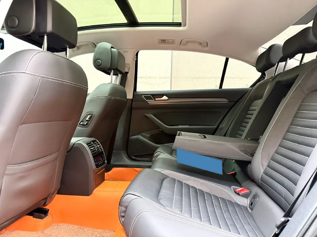 2020 Volkswagen Magotan 2.0T 186HP L4 7DCT,autocango,china used car exporter,china ev exporter,chinese used car exporter,chinese used ev exporter