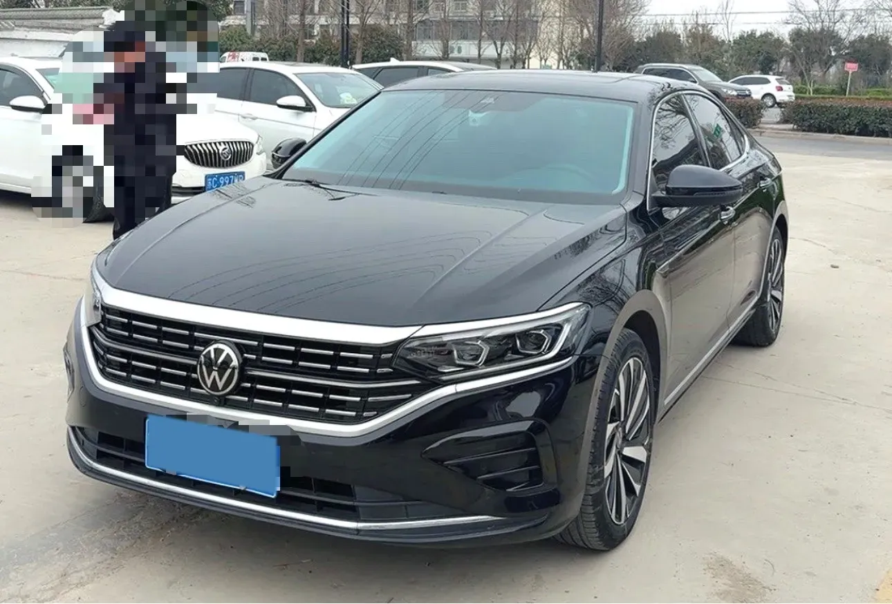 2024 Volkswagen Passat 2.0T 220HP L4 7DCT,autocango,china used car exporter,china ev exporter,chinese used car exporter,chinese used ev exporter