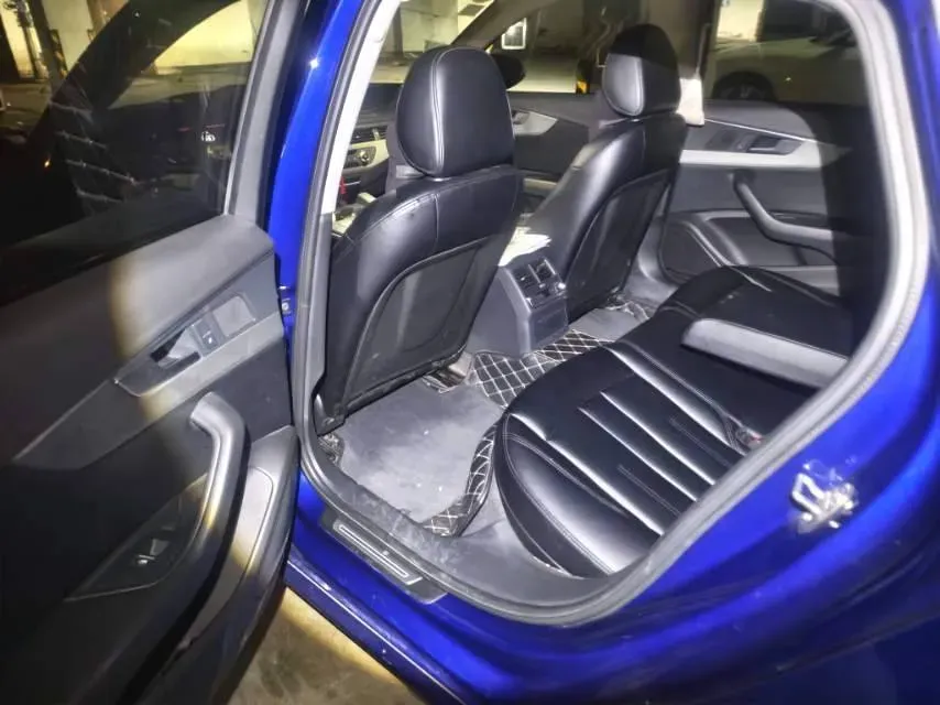 2019 Audi A4L 2.0T 190HP L4 7DCT,autocango,china used car exporter,china ev exporter,chinese used car exporter,chinese used ev exporter