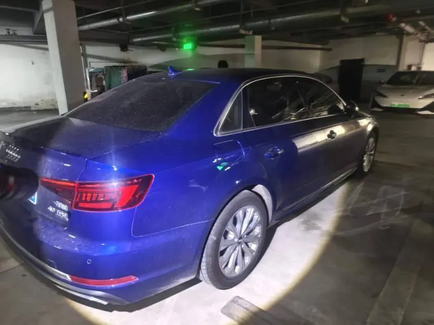 2019 Audi A4L 2.0T 190HP L4 7DCT,autocango,china used car exporter,china ev exporter,chinese used car exporter,chinese used ev exporter