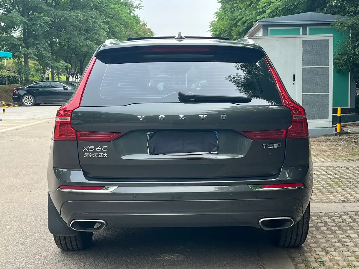 2020 Volvo XC60 2.0T 254HP L4 8AT,autocango,china used car exporter,china ev exporter,chinese used car exporter,chinese used ev exporter