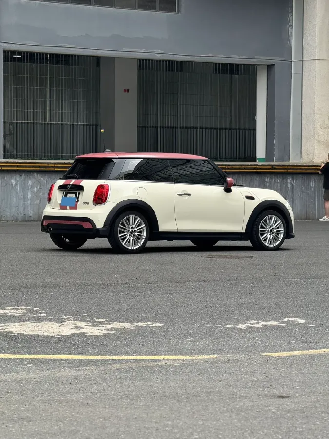 2022 MINI MINI 1.5T 136HP L3 7DCT,autocango,china used car exporter,china ev exporter,chinese used car exporter,chinese used ev exporter