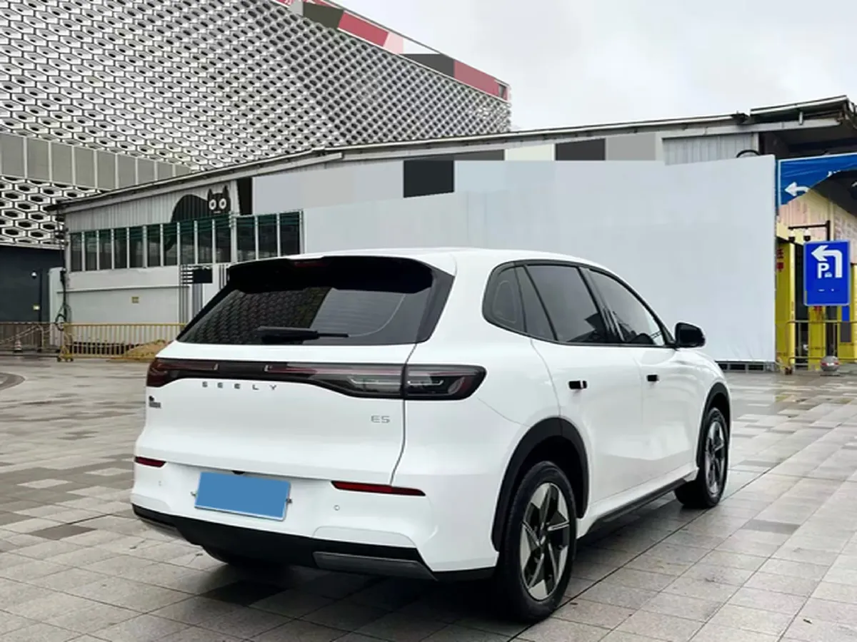 2024 LanDian E5 1.5L 110HP L4 E-CVT PHEV 17.52KWH,autocango,china used car exporter,china ev exporter,chinese used car exporter,chinese used ev exporter
