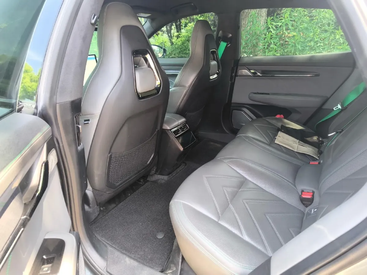 2023 Zeekr 001 BEV 100KWH,autocango,china used car exporter,china ev exporter,chinese used car exporter,chinese used ev exporter