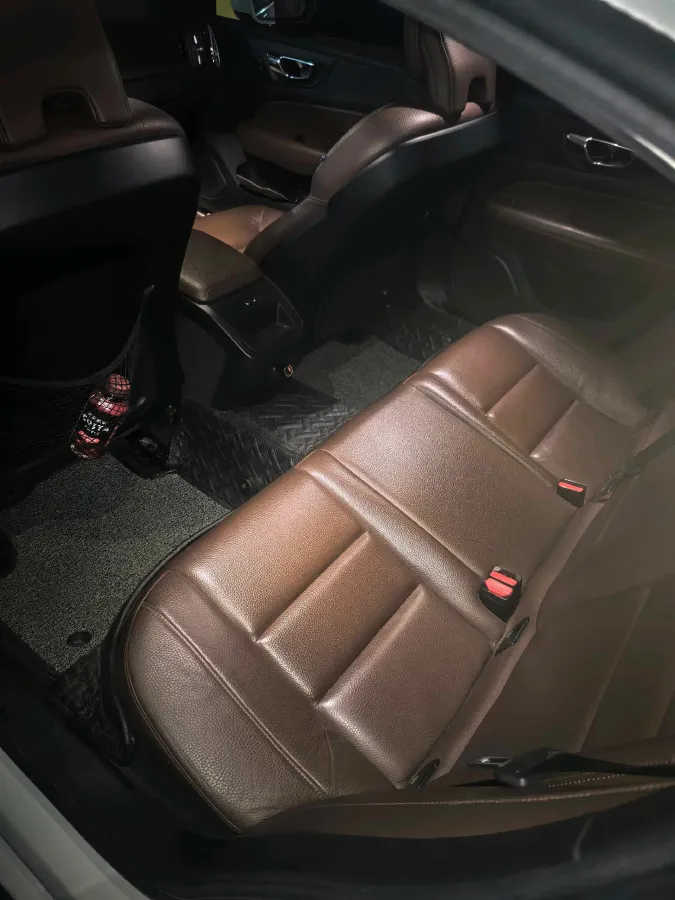 2020 Volvo S60 2.0T 190HP L4 8AT,autocango,china used car exporter,china ev exporter,chinese used car exporter,chinese used ev exporter