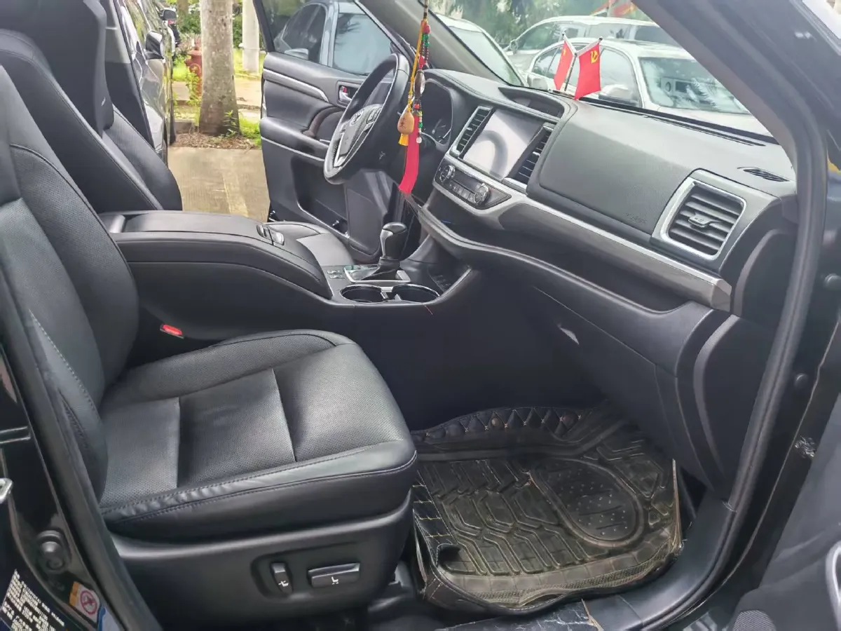 2021 Toyota Highlander 2.0T 220HP L4 6AT,autocango,china used car exporter,china ev exporter,chinese used car exporter,chinese used ev exporter