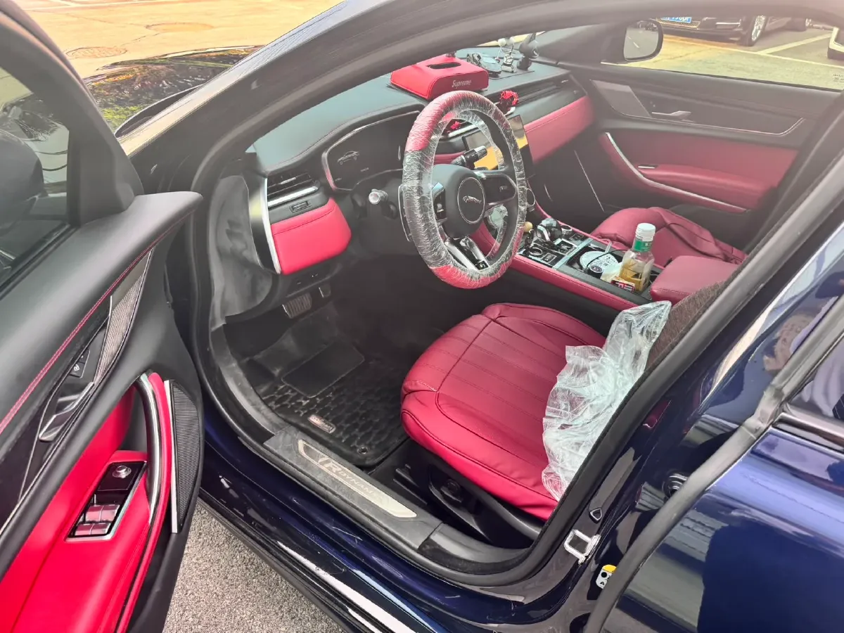 2021 Jaguar XFL 2.0T 250HP L4 8AT,autocango,china used car exporter,china ev exporter,chinese used car exporter,chinese used ev exporter